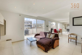 BBQ area, 2BR penthouse with large spaces & WIFI by 360 Estates